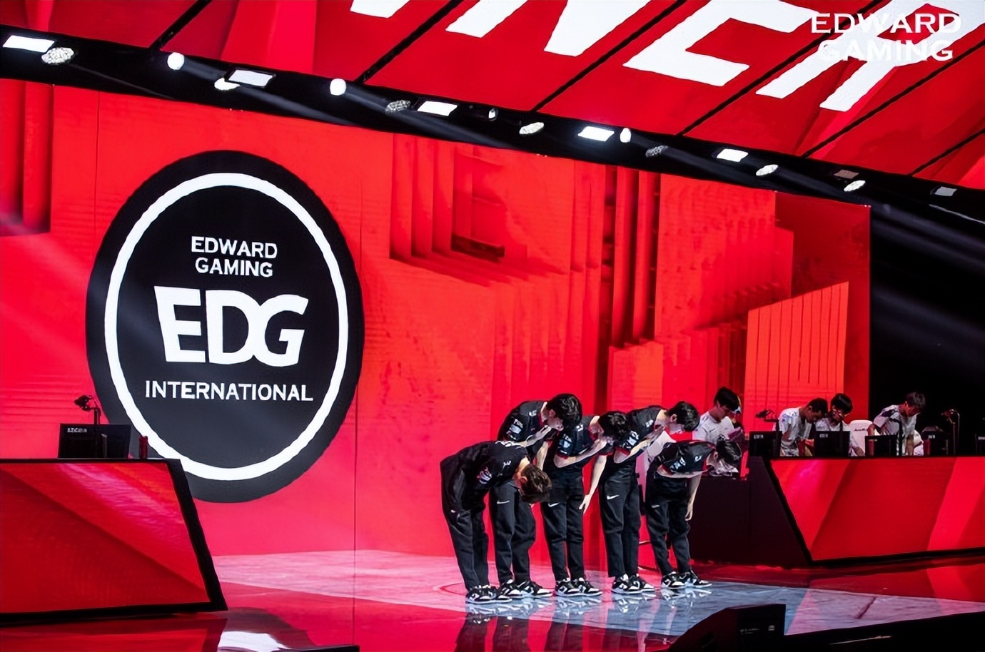 Kaiyun-关于Uzi关键节点回归赛场，雄鹿带队取胜！的信息