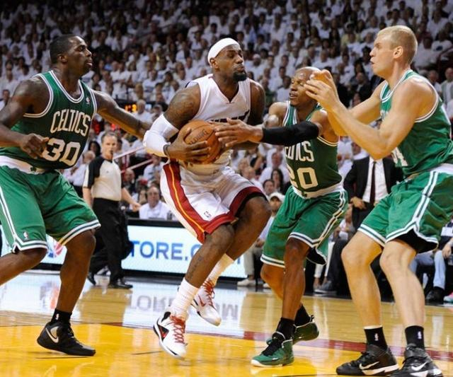 包含詹姆斯连续三场比赛得分超过比分优势明显,利物浦挑战极限!的词条 包含詹姆斯连续三场比赛得分超过比分优势明显,利物浦挑战极限!的词条